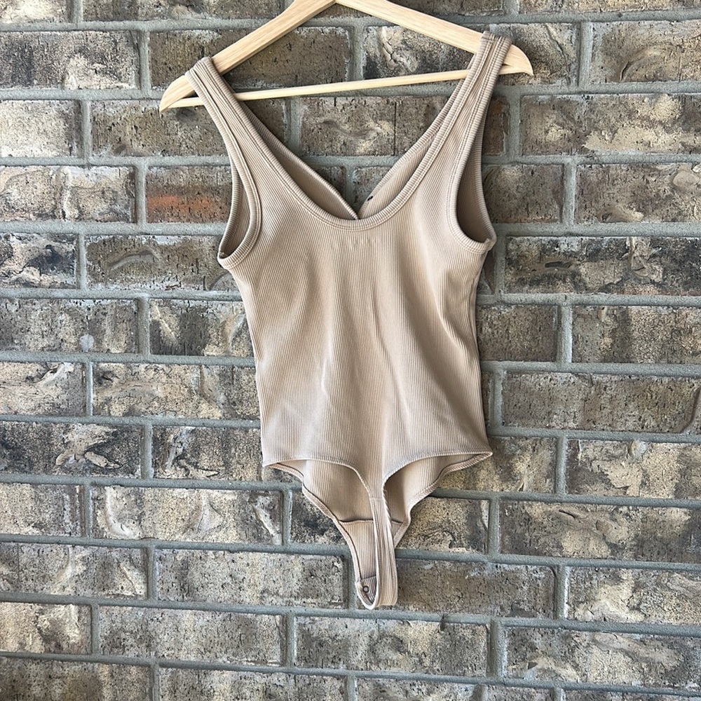 Abercrombie & Fitch tan beige ribbed bodysuit size small soft A & F collection - Picture 4 of 6